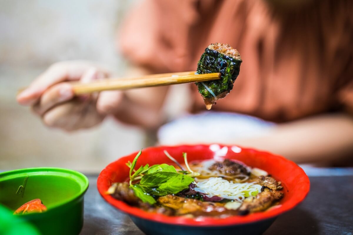 Authentic Vietnamese Cuisine Experience in Hanoi