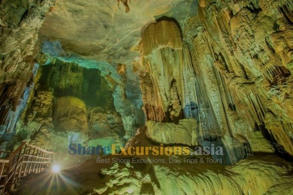 Bai Tu Long Bay shore excursions Thien Canh Son Cave
