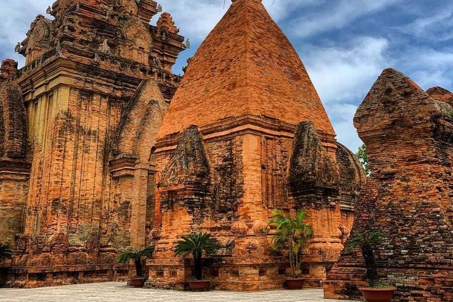 Cham Po Nagar Tower exploration with Nha Trang shore excursions (1)