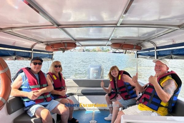 Cu Chi tour by speedboat