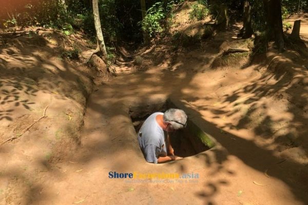 Cu Chi tour by speedboat