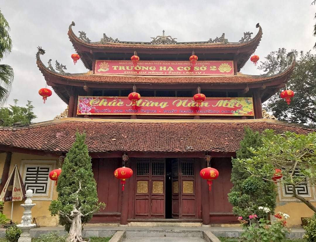 Du Hang Pagoda visiting with Hai Phong shore excursions (2)