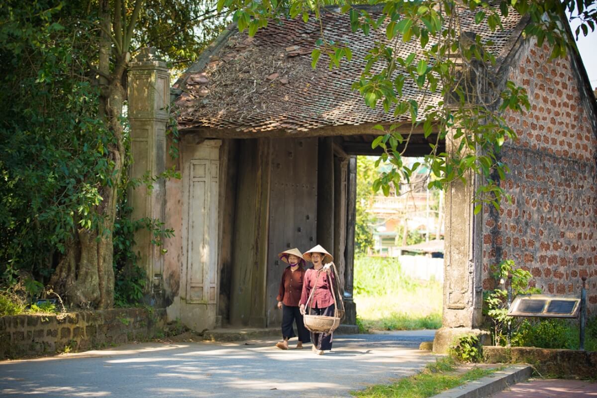 Duong Lam Ancient Village – The Most Famous Traditional Village in Hanoi