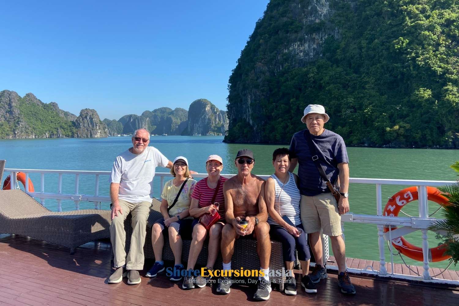 Experience Halong Bay Cruise Tour