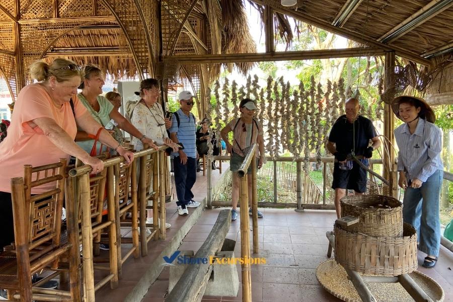 Featured Halong Bay shore excursions from port
