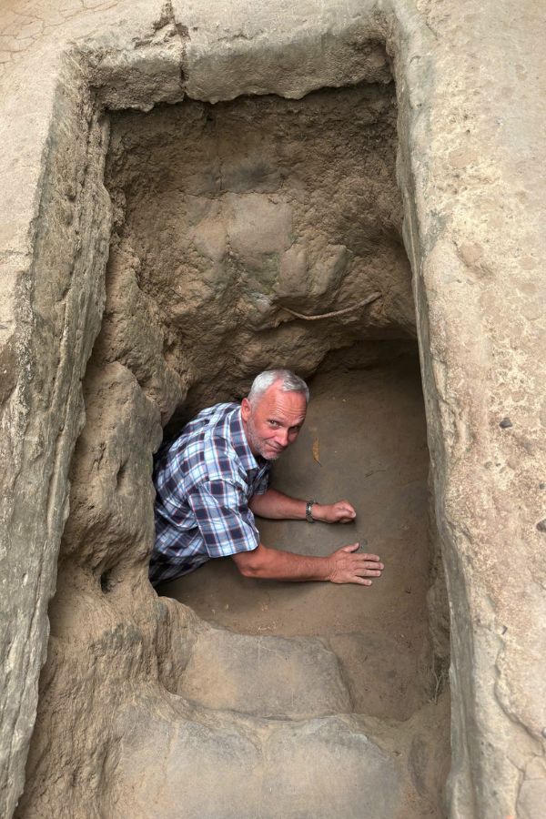 Guests on Diamond Princess cruise excursions