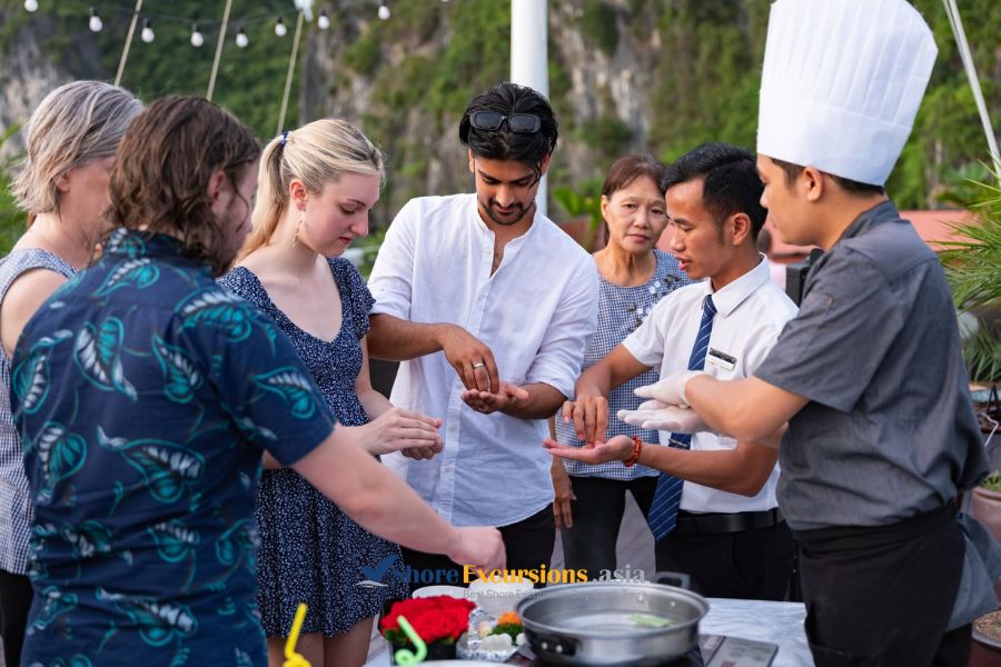 Hera luxury day cruise cooking class - Halong Bay shore excursions Hera luxury day cruise cooking class - Halong Bay shore excursions