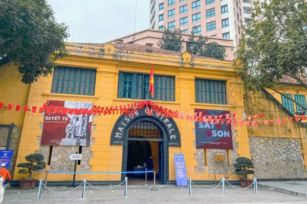 Hoa Lo Prison Museum -Hanoi shore excursions