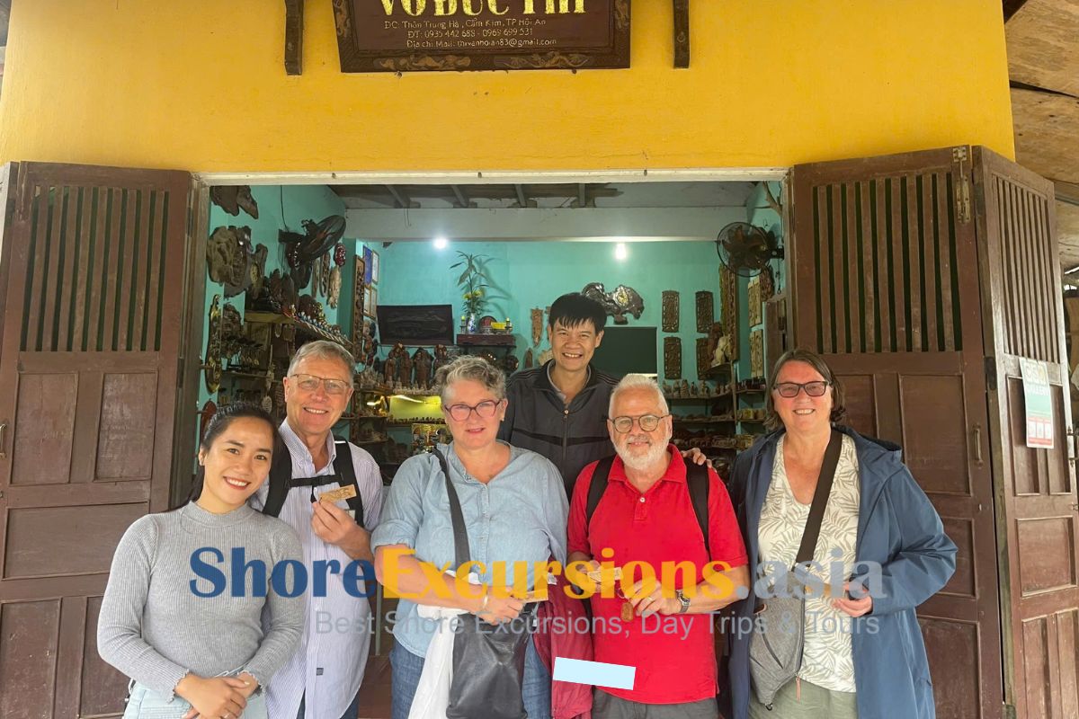 Hoi An people on Hoi An shore tours