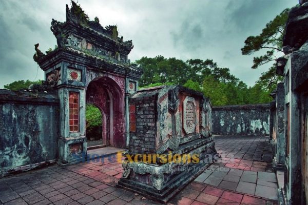 Hue shore excursions with Tu Duc Emperors Tombs