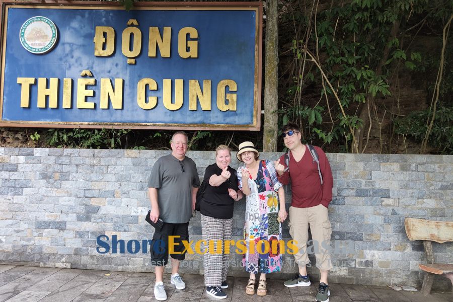 Thien Cung cave on Halong Bay cruise shore excursions Thien Cung cave on Halong Bay cruise shore excursions