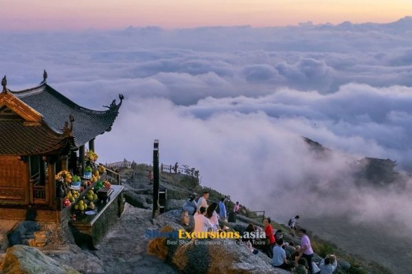Yen Tu pagoda on Halong Bay Shore Excursions
